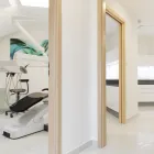 13 üzleti kép DENTYS FOGÁSZAT Sebészet ban/ben Győr GS