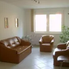 6 üzleti kép DR. KALÁN JÚLIA BŐRGYÓGYÁSZ-KOZMETOLOGUS FŐORVOS Egészség & Szépségápolás ban/ben Budapest