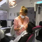 4 üzleti kép DR. OLÁH MÓNIKA Fogászat, fogszabályzás ban/ben Szekszárd TO