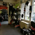 7 üzleti kép FEHÉR HOLLÓ MOTOROSBOLT - MOTORALKATRÉSZEK, MOTOROS RUHÁZAT Motorok ban/ben Szolnok JN