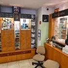 2 üzleti kép FESZL OPTIKA Optika, optikai cikkek ban/ben Budapest PE
