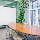 3 üzleti kép FROFFICE COWORKING - KÖZÖSSÉGI IRODA, TÁRGYALÓ, COACHING SZOBA BÉRLÉS Üzleti szolgáltatások ban/ben Budapest