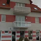 2 üzleti kép GARDROB HASZNÁLTRUHA ÜZLET Üzletek ban/ben Győr GS