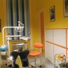 1 üzleti kép HE-DENT-TÁL FOGORVOSI RENDELŐ PARODONTOLÓGIAI SZEMLÉLETTEL Orvosok fogorvosok ban/ben Budapest PE