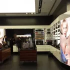 1 üzleti kép MAC COSMETICS Szépségápolási termékek ban/ben Budapest PE