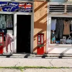 1 üzleti kép MENŐ MANÓ ANGOL GYEREK ÉS FELNŐTT HASZNÁLTRUHA Üzletek ban/ben Szeged CS
