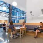 6 üzleti kép SPACES - BUDAPEST, SPACES WHITE HOUSE Virtuális iroda szolgáltatások ban/ben Budapest