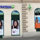 1 üzleti kép SZÉNA TÉR PATIKA FITOTÉKA Gyógyszertárak ban/ben Budapest PE