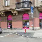 2 üzleti kép T-MODELL Üzletek ban/ben Pécs BA