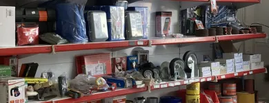 3 üzleti kép 4 M MÁRKABOLT KERESKEDELMI KFT. Munkaruházat ban/ben Eger HE