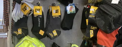 5 üzleti kép 4 M MÁRKABOLT KERESKEDELMI KFT. Munkaruházat ban/ben Eger HE