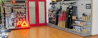 3 üzleti kép AMEGA STUDIO KFT. - CSOMAGTARTÓ ÁRUHÁZ Csomagtartók ban/ben Budapest PE