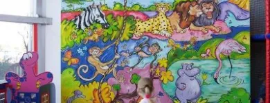 8 üzleti kép ART SCSK EGYEDI FALFESTMÉNY ÉS FESTETT BÚTOR TULIPÁNOS LÁDA Kultúra & Művészet ban/ben Dunaföldvár TO