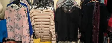 4 üzleti kép BEA-MIX HASZNÁLTRUHA ÜZLET Üzletek ban/ben Győr GS