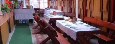 3 üzleti kép CLUB ARÉNA PIZZÉRIA &PUB ZENÉS SZÓRAKOZÓHELY Motel, panzió ban/ben Győr GS