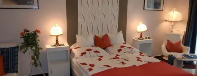 2 üzleti kép DIÓSZEGHY-VILLA VENDÉGHÁZ-APARTMANHÁZ Motel, panzió ban/ben Siófok SO