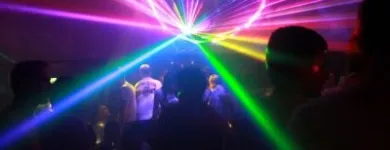 10 üzleti kép DJ SERVICE SZEGED RENDEZVÉNYTECHNIKAI SZAKÜZLET Üzletek ban/ben Szeged CS