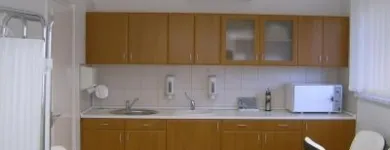 4 üzleti kép DR. KALÁN JÚLIA BŐRGYÓGYÁSZ-KOZMETOLOGUS FŐORVOS Egészség & Szépségápolás ban/ben Budapest