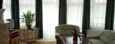 2 üzleti kép EKKER VILLA-EKKER TIBOR Motel, panzió ban/ben Balatonfüred VE