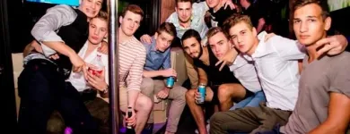 11 üzleti kép EVENINGSTAR PARTYBUS Vendéglátás ban/ben Budapest