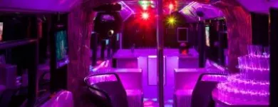 20 üzleti kép EVENINGSTAR PARTYBUS Vendéglátás ban/ben Budapest