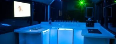 32 üzleti kép EVENINGSTAR PARTYBUS Vendéglátás ban/ben Budapest