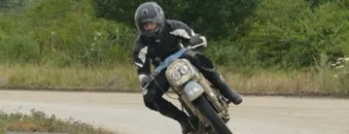 2 üzleti kép HASZNÁLT MOTOR PARTNER BT Restaurálás ban/ben Szigetszentmiklós PE