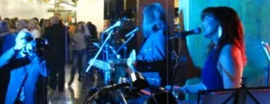 1 üzleti kép HAWAII EGYÜTTES Zeneszolgáltatás ban/ben Siófok SO