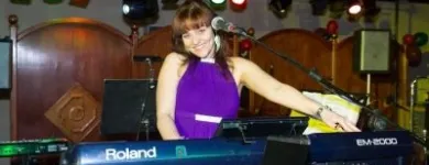 9 üzleti kép HAWAII EGYÜTTES Zeneszolgáltatás ban/ben Siófok SO