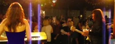 22 üzleti kép HAWAII EGYÜTTES Zeneszolgáltatás ban/ben Siófok SO