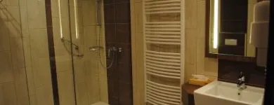 16 üzleti kép HOTEL MAKÁR SPORT & WELLNESS**** Idegenforgalom & Utazás ban/ben Pécs BA