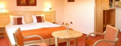 12 üzleti kép HOTEL MANZARD PANZIO*** Idegenforgalom & Utazás ban/ben Budapest