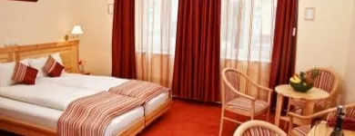 19 üzleti kép HOTEL MANZARD PANZIO*** Idegenforgalom & Utazás ban/ben Budapest