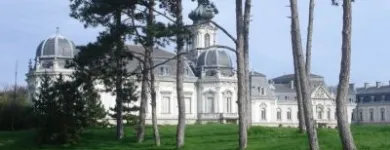 4 üzleti kép INGATLANOK A-TÓL Z-IG Otthon és Építőipar ban/ben Balatonfüred VE
