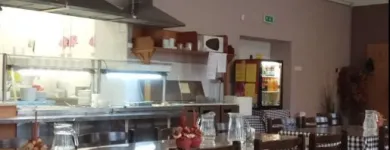 2 üzleti kép KÉKFÉNY ÉTTEREM Éttermek ban/ben Veszprem VE