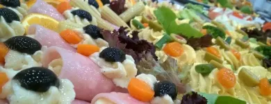 5 üzleti kép KÉKFÉNY ÉTTEREM Éttermek ban/ben Veszprem VE