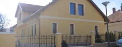 9 üzleti kép KHARISZ KFT. Otthon és Építőipar ban/ben Veszprem VE