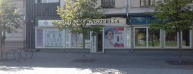 1 üzleti kép KOSSUTH GYÓGYSZERTÁR Gyógyszertárak ban/ben Szolnok JN