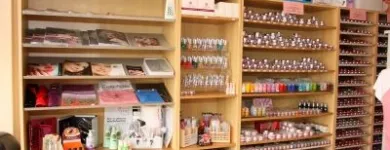 5 üzleti kép RED NAILS MŰKÖRÖM ALAPANYAG KERESKEDÉ, ÉS ELITE KÖRMÖS AKADÉMIA Körömszalon ban/ben Győr GS