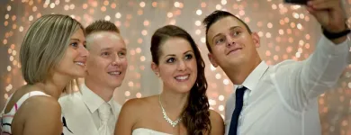 11 üzleti kép STUDIOPIXEL Kultúra & Művészet ban/ben Békéscsaba BC