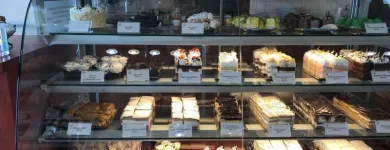 8 üzleti kép SZENT LŐRINC CONFECTIONERY Cukrászdák ban/ben Eger HE