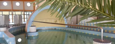 1 üzleti kép SZENTESI SPORT- ÉS ÜDÜLŐKÖZPONT NONPROFIT KFT. Üzletek ban/ben Szentes CS