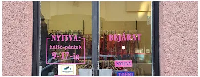 11 üzleti kép T-MODELL Üzletek ban/ben Pécs BA