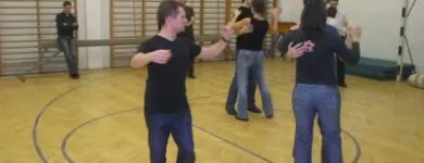 1 üzleti kép TÁNCKOKTÉL TÁNCISKOLA Tánciskola ban/ben Tatabánya KE