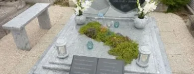 4 üzleti kép TÓTH SÍRKŐ KFT Otthon és Építőipar ban/ben Érd PE