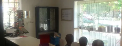 2 üzleti kép VIKTÓRIA OPTIKA KFT. Optika, optikai cikkek ban/ben Kistelek CS