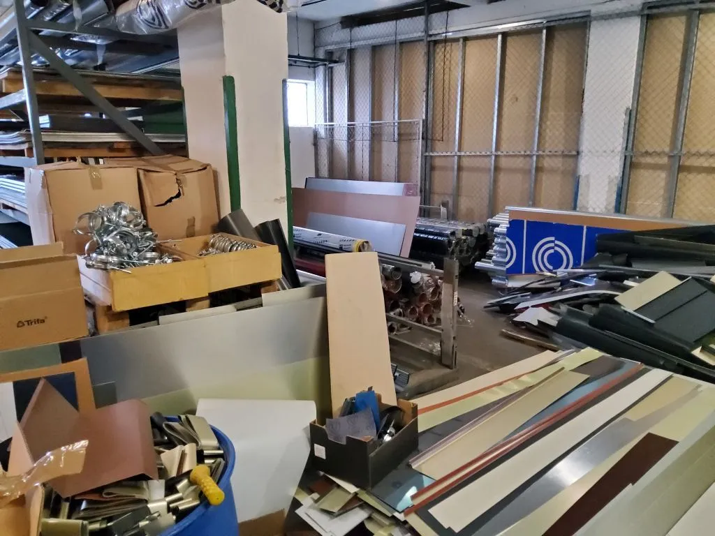 9 üzleti kép LR BÁDOG KFT. GYŐR.BÁDOGOSIPARI TERMÉKEK GYÁRTÁSA ÉS FORGALMAZÁSA.