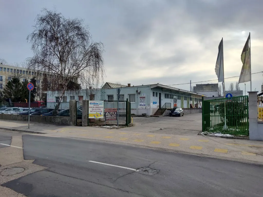 10 üzleti kép LR BÁDOG KFT. GYŐR.BÁDOGOSIPARI TERMÉKEK GYÁRTÁSA ÉS FORGALMAZÁSA.