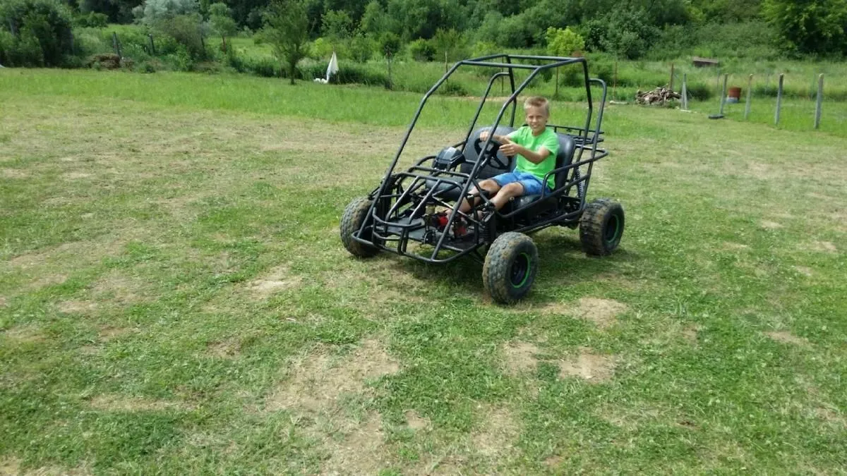 4 üzleti kép FUSION SZABADIDŐKÖZPONT & KIDS FUSION JÁTSZÓHÁZ