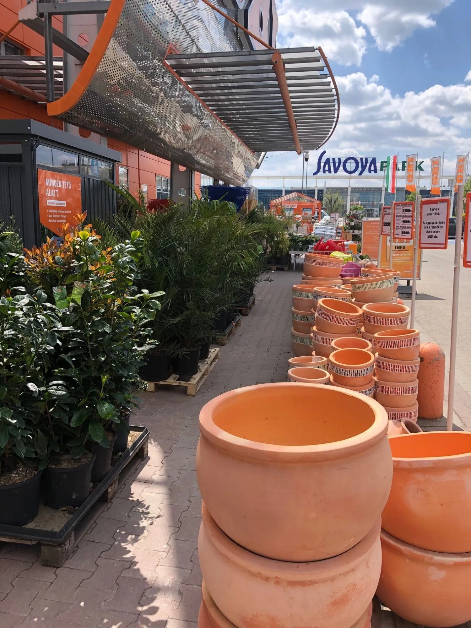 1 üzleti kép OBI ÁRUHÁZ BUDAPEST